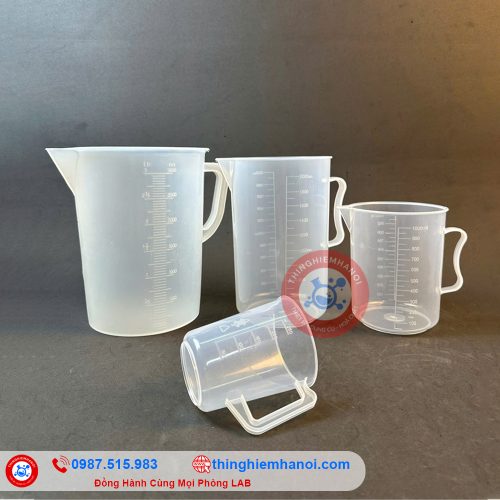 Ca nhựa có quai vạch chia trắng